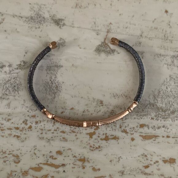 Stella dot rose gold arrow motif “resilience” cuff - Picture 5 of 7